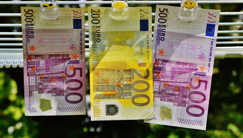 Sonce vstopa v nove sektorje: čas za preobrazbo in ravnovesje